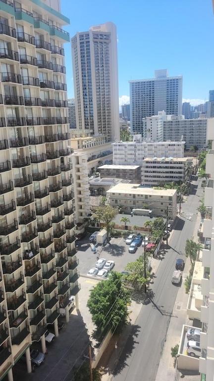 Waikiki Condo 2 Bedrooms 2 Bathrooms With 1 Free Parking Space ホノルル エクステリア 写真