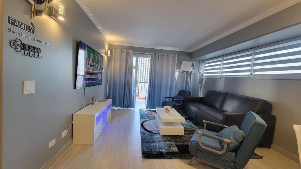 Waikiki Condo 2 Bedrooms 2 Bathrooms With 1 Free Parking Space ホノルル エクステリア 写真