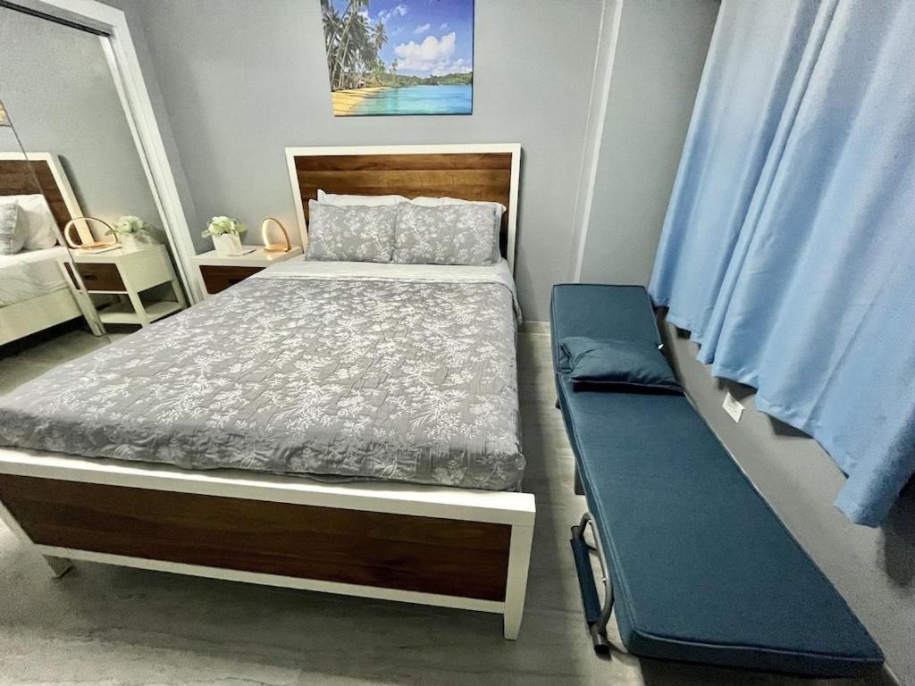 Waikiki Condo 2 Bedrooms 2 Bathrooms With 1 Free Parking Space ホノルル エクステリア 写真