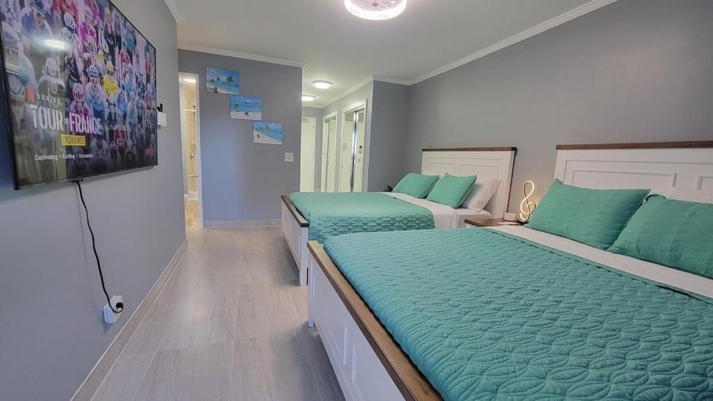 Waikiki Condo 2 Bedrooms 2 Bathrooms With 1 Free Parking Space ホノルル エクステリア 写真
