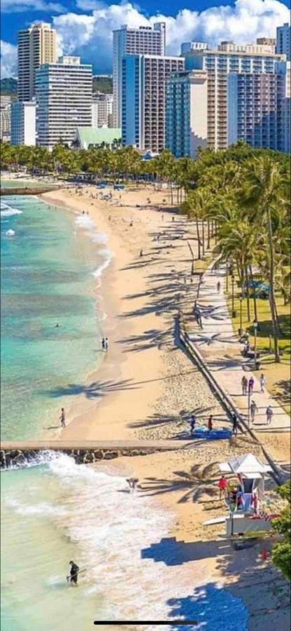 Waikiki Condo 2 Bedrooms 2 Bathrooms With 1 Free Parking Space ホノルル エクステリア 写真