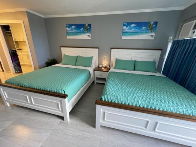 Waikiki Condo 2 Bedrooms 2 Bathrooms With 1 Free Parking Space ホノルル エクステリア 写真