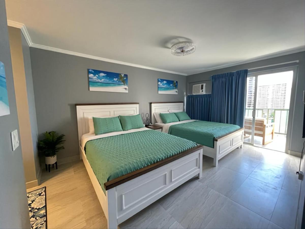 Waikiki Condo 2 Bedrooms 2 Bathrooms With 1 Free Parking Space ホノルル エクステリア 写真
