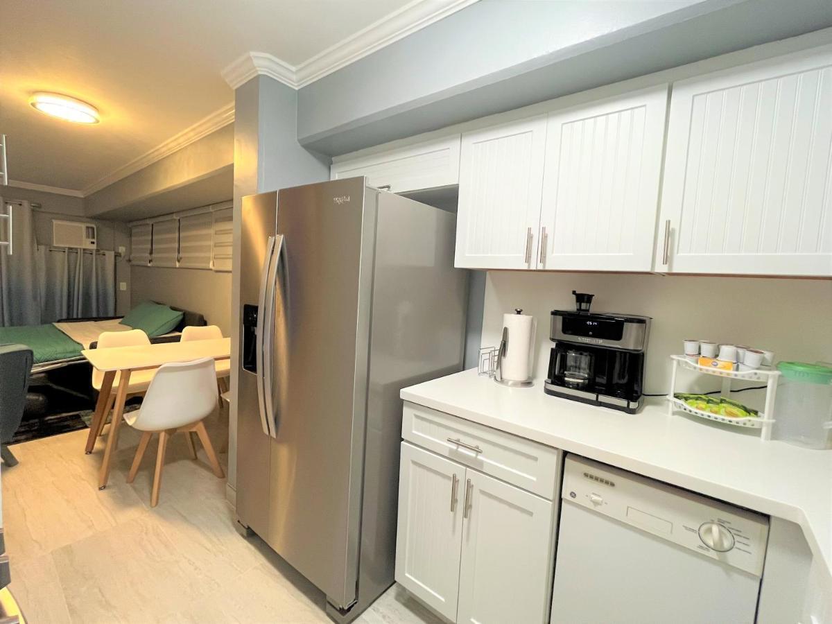 Waikiki Condo 2 Bedrooms 2 Bathrooms With 1 Free Parking Space ホノルル エクステリア 写真