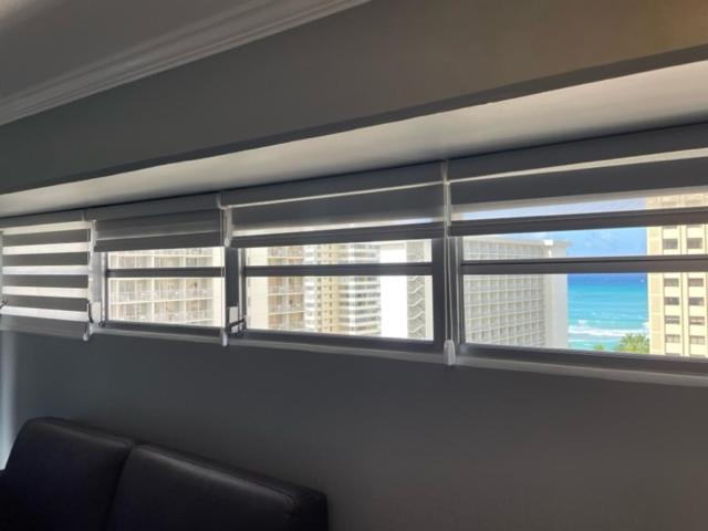 Waikiki Condo 2 Bedrooms 2 Bathrooms With 1 Free Parking Space ホノルル エクステリア 写真