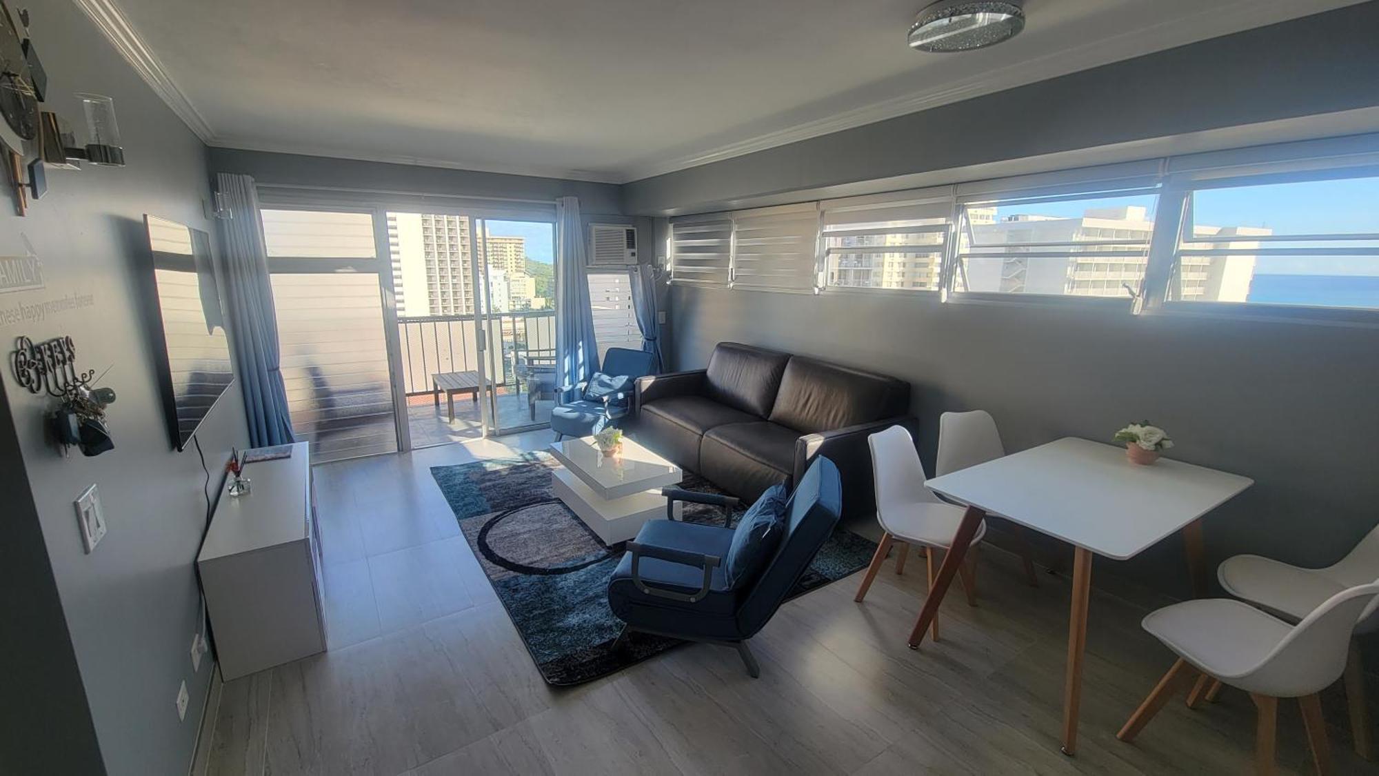 Waikiki Condo 2 Bedrooms 2 Bathrooms With 1 Free Parking Space ホノルル エクステリア 写真
